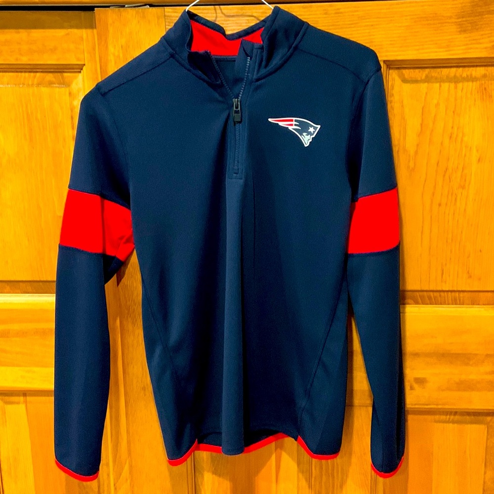 Patriots long sleeve shirt.  In almost new condition.  Only worn a couple times.